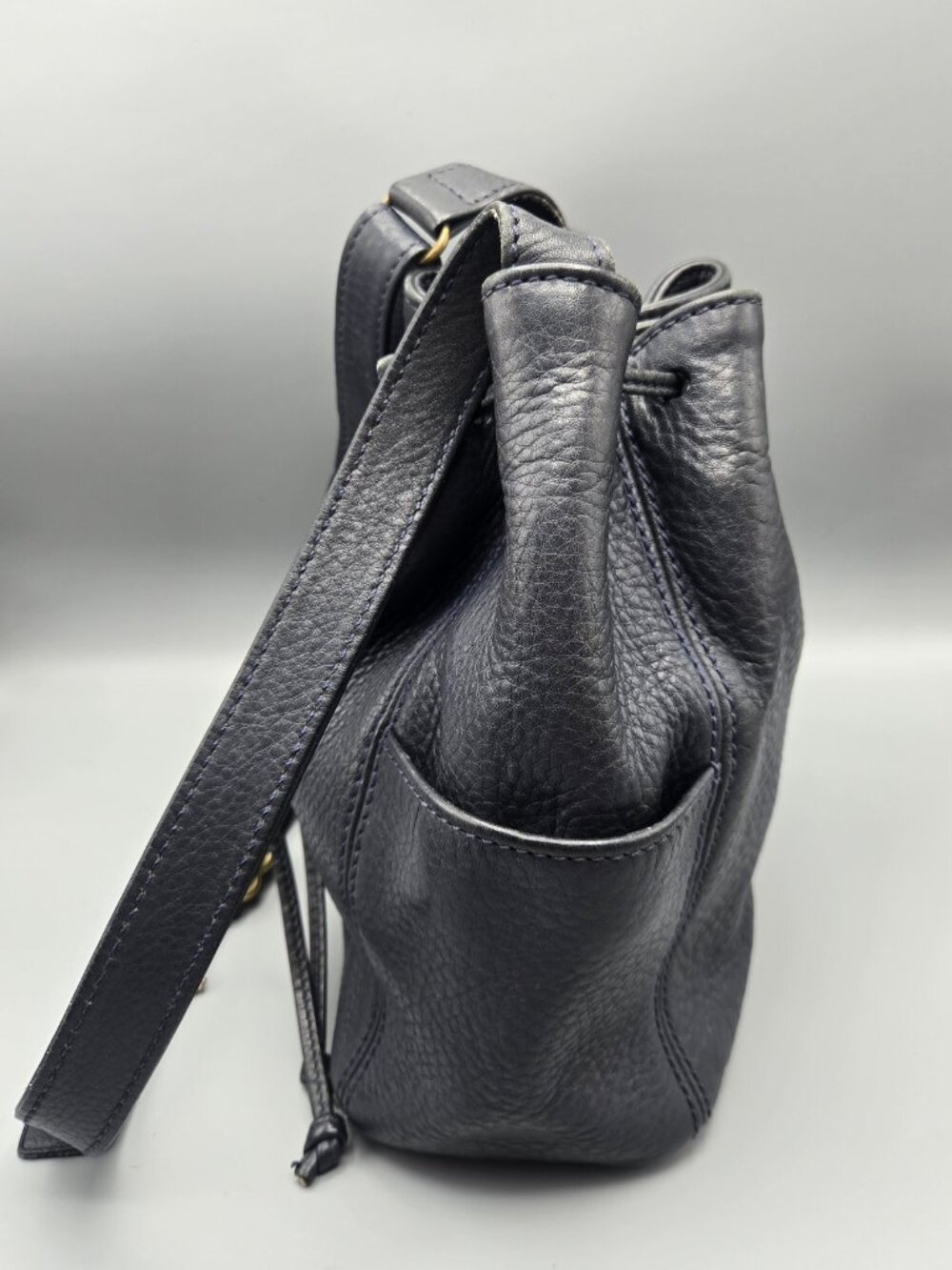 Vintage Coach Sonoma Pocket Drawstring Bucket Bag Navy Pebbled Leather 4926 OG - Picture 2 of 8